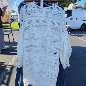 Elegant White Long Sleeve Dress